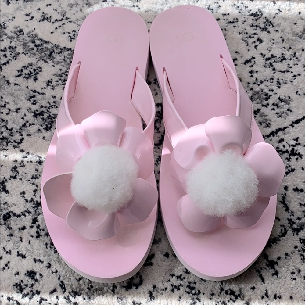 UGG Poppy Genuine Shearling flip flop big kid